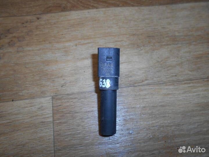 Датчик положения коленвала Mercedes Benz Vito (63