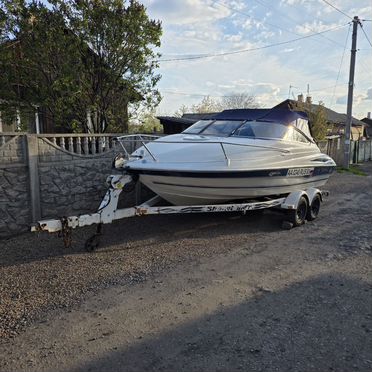 Катер Doral 230 Cuddy