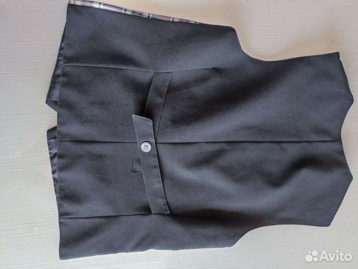 Жилетка для мальчика школьная