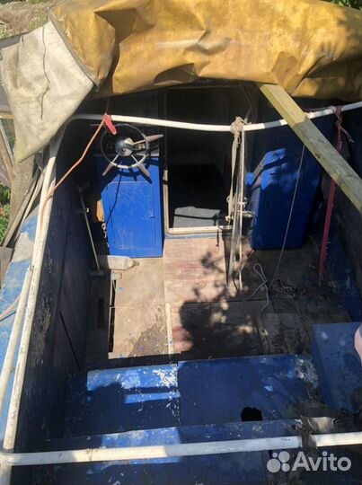 Катер Стриж корпус