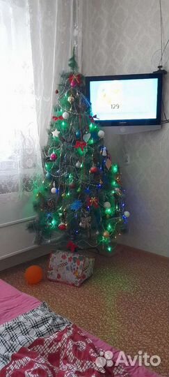 Пышная искусственная елка 2м+шишки+игрушки