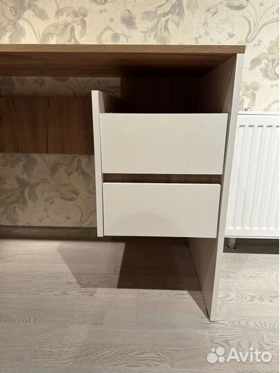 Письменный стол для школьника новый