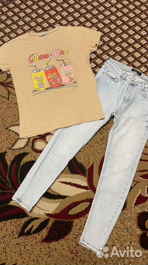 Джинсы и футболка