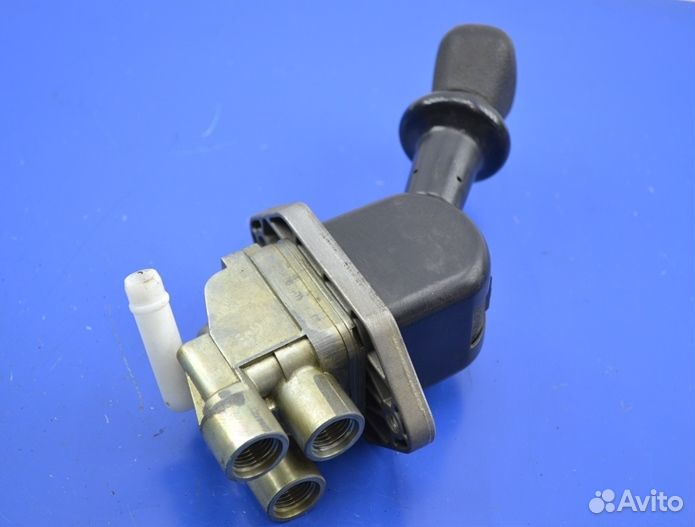 Кран ручного тормоза MAN TGA 18.440 (01.00)