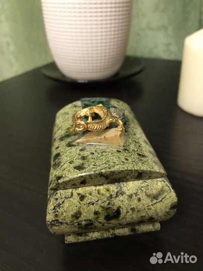 Шкатулка из малахита