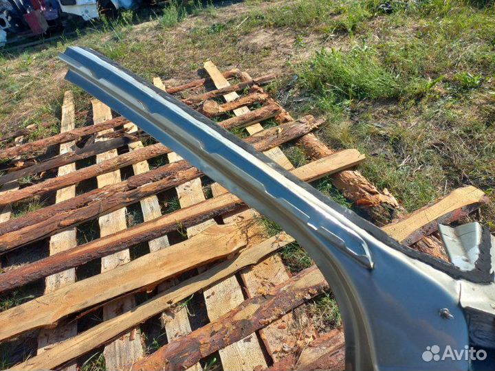 Порог правый Renault Sandero stepway 2012