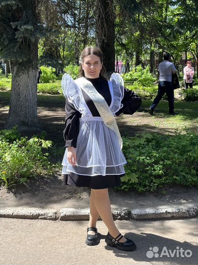 Школьный фартук