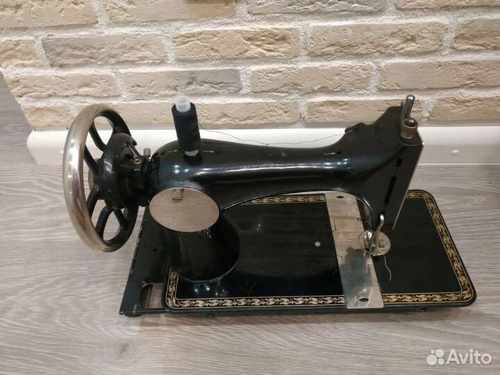 Швейная машина Веста