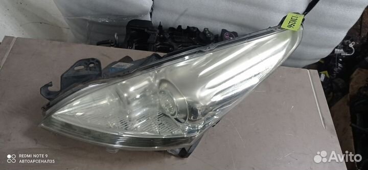 Фара левая Peugeot 3008 I (2010-2013)