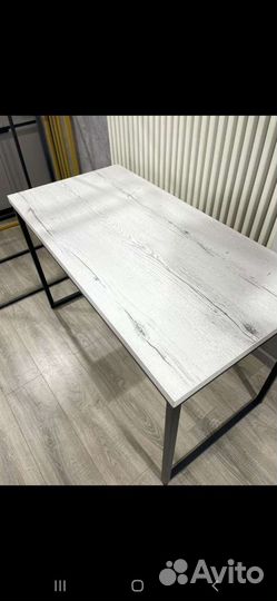 Стол для персонала В наличии