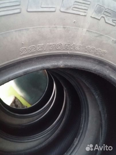 Bridgestone Dueler H/T 687 225/70 R16