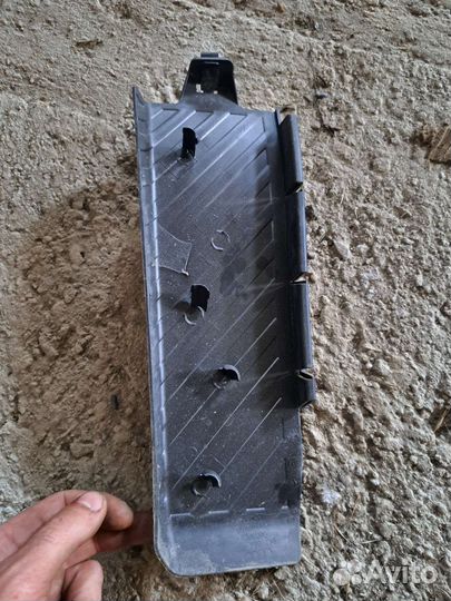 Накладка салона передняя левая Audi A5