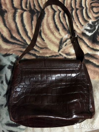 Продаю женскую сумку, коричневая, кожаная