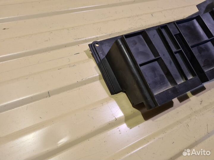 Ящик для инструментов Mercedes-Benz E-Class W211