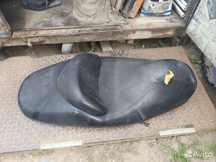 Сиденье Honda Forza 250 MF -06