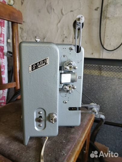 Кинопроектор 8 мм в кейсе