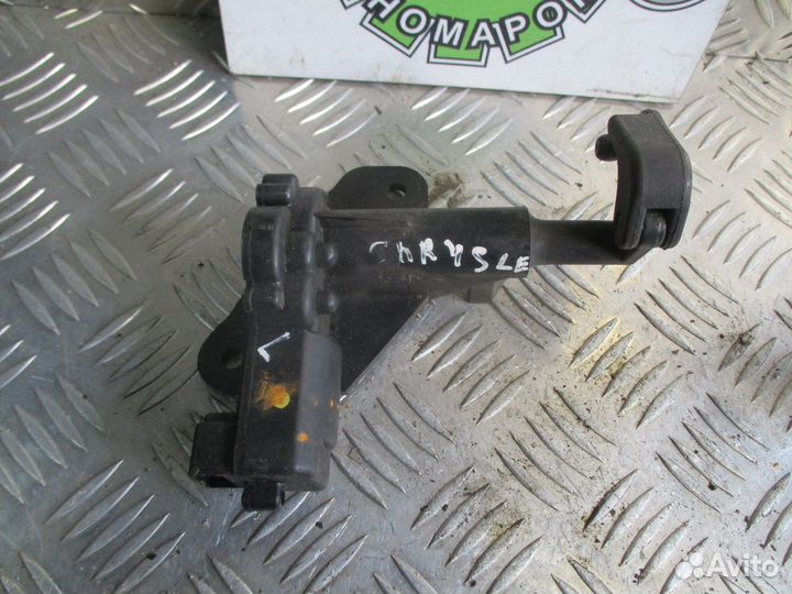 Моторчик открывания задн. стекла Крайслер Вояджер