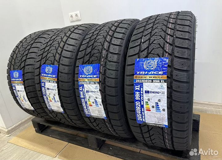 Tri Ace Snow White II 245/40 R20 и 275/35 R20 21H