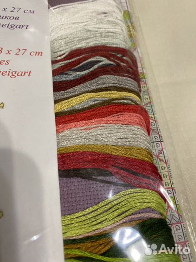 Набор для вышивания крестом Клубника с ромашками