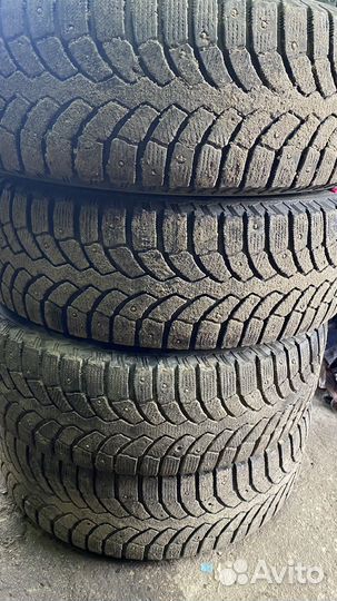 Bridgestone Blizzak Spike-01 195/65 R15