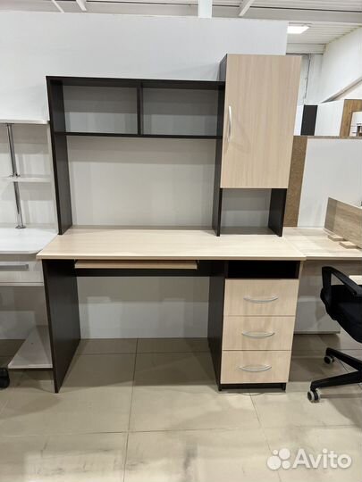 Компьютерный стол новый