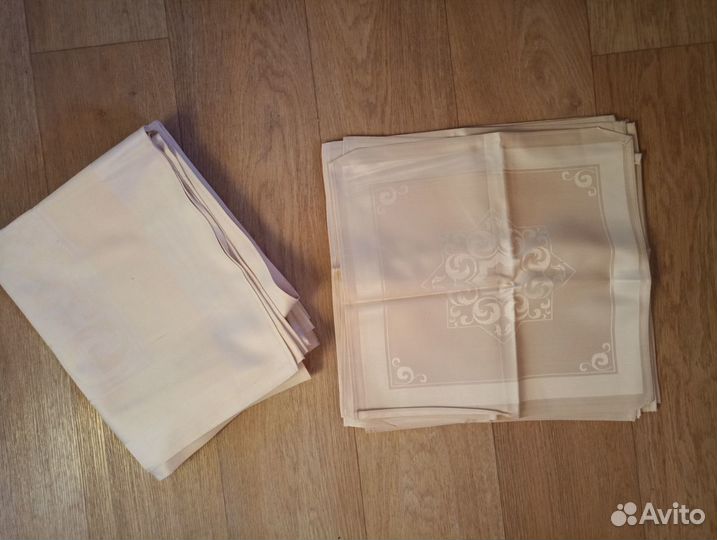 Винтажная скатерть и салфетки, шелк