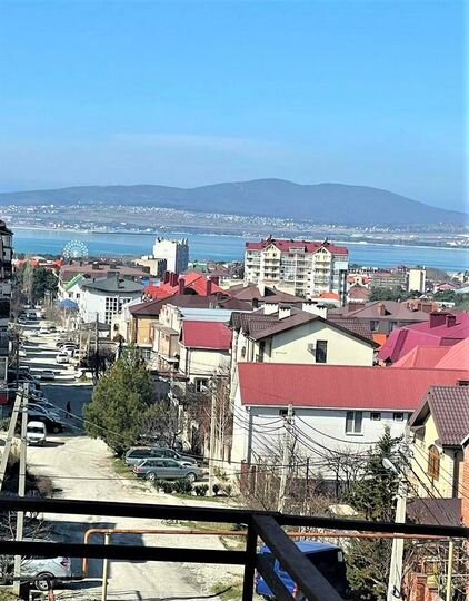 3-к. квартира, 100 м², 3/3 эт.