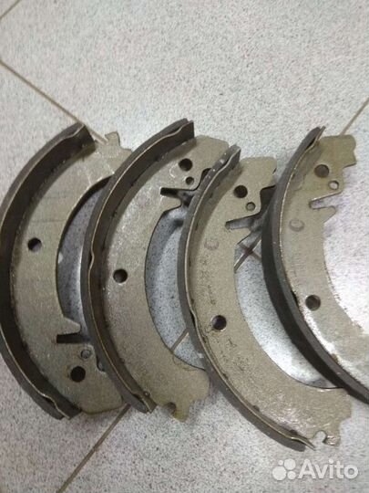 Продам тормозные колодки задние на Ваз