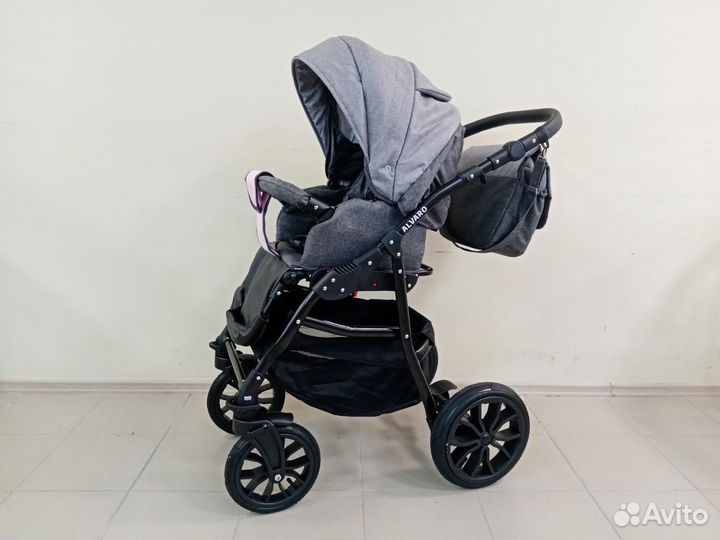 Коляска для девочки 3 в 1 Alis Alvaro. /Новая