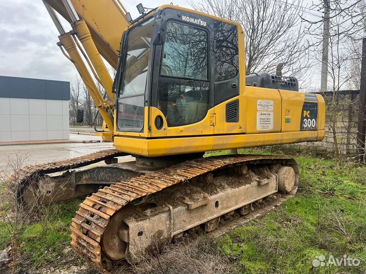 Гусеничный экскаватор Komatsu PC300-8M0, 2017