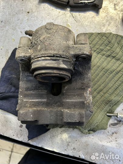 Bmw e39 суппорт передний