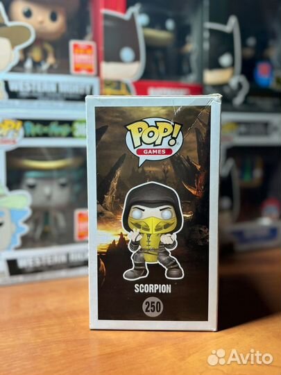 Funko pop Scorpion 250 (Mortal Kombat X )