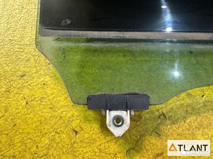 Стекло двери задний правый toyota crown