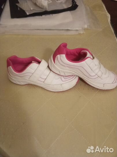Кроссовки женские 34 размера