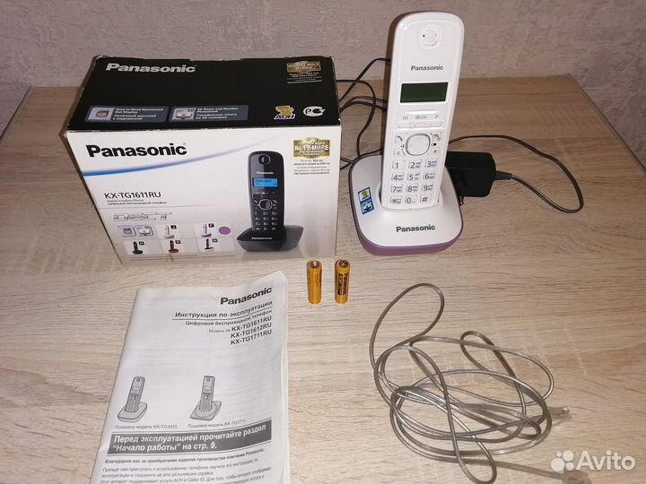 Продаю телефон Panasonic KX-TG1611RUF