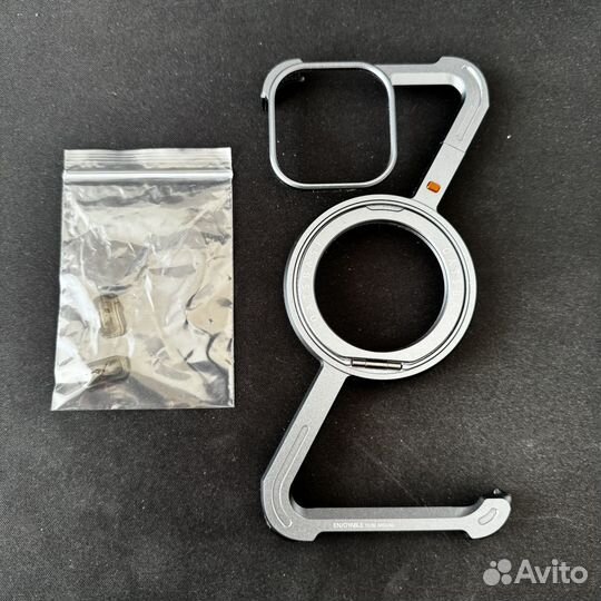 Чехол на iPhone 15 Pro Max (Z-образный бампер)