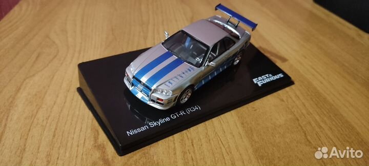 Модель 1/43 Nissan Skyline GT-R (R34) 1999