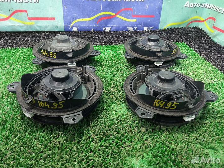 Динамик Toyota Hilux