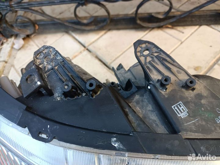 Фара правая для Митцубиси асх Mitsubishi ASX 2010