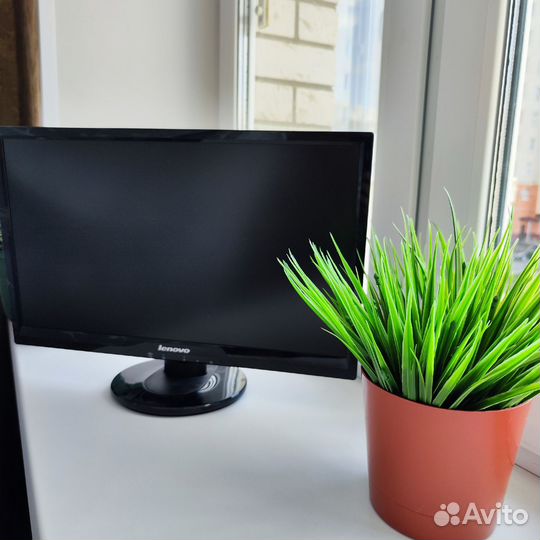 Монитор для компьютера Lenovo 21.5