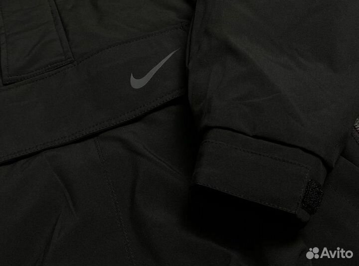 Куртка Nike весна