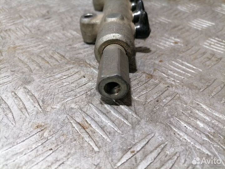 Рейка топливная рампа Mitsubishi L200 KB