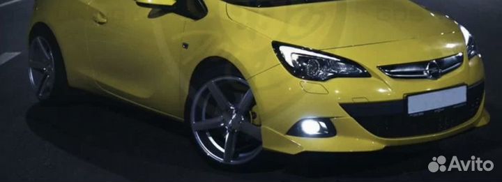 Сплитер переднего бампера на Opel Astra J GTC