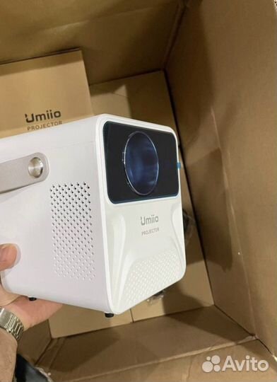 Мини проектор umiio