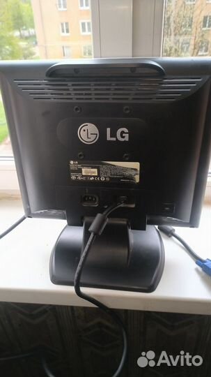 Монитор LG 566LE