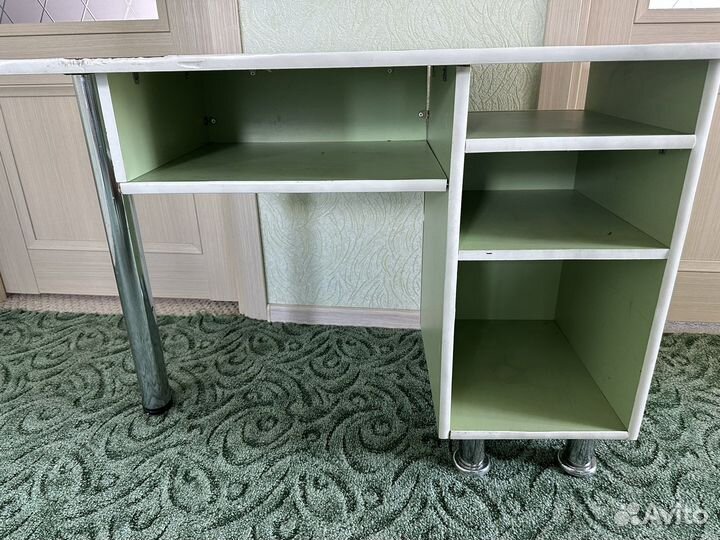 Письменный стол