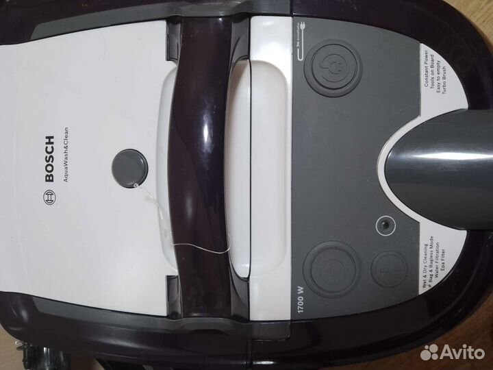 Моющий пылесос Bosch AquaWash&Clean BWD41740/04