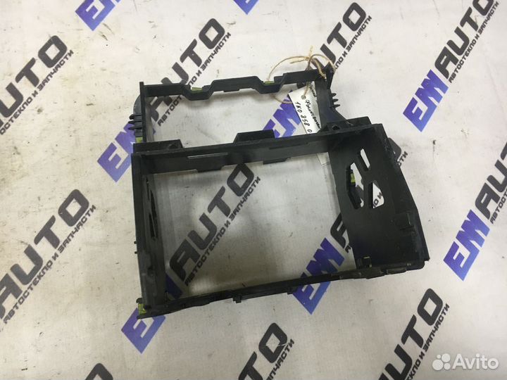 Рамка магнитолы Фольксваген Гольф 5