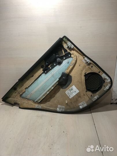 Обшивка двери задняя правая Мерседес W203
