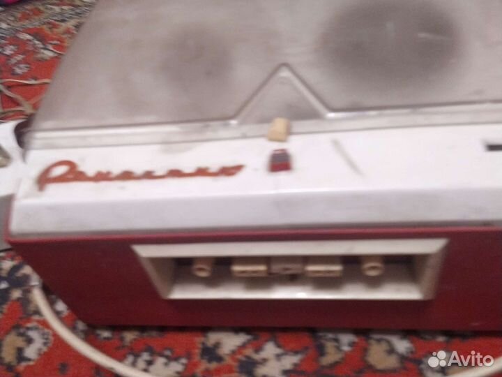 Катушечный магнитофон романтик 1962г